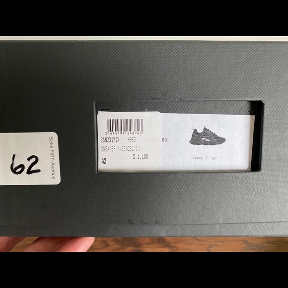 Dior Men’s Sneaker - Picture 6 of 6